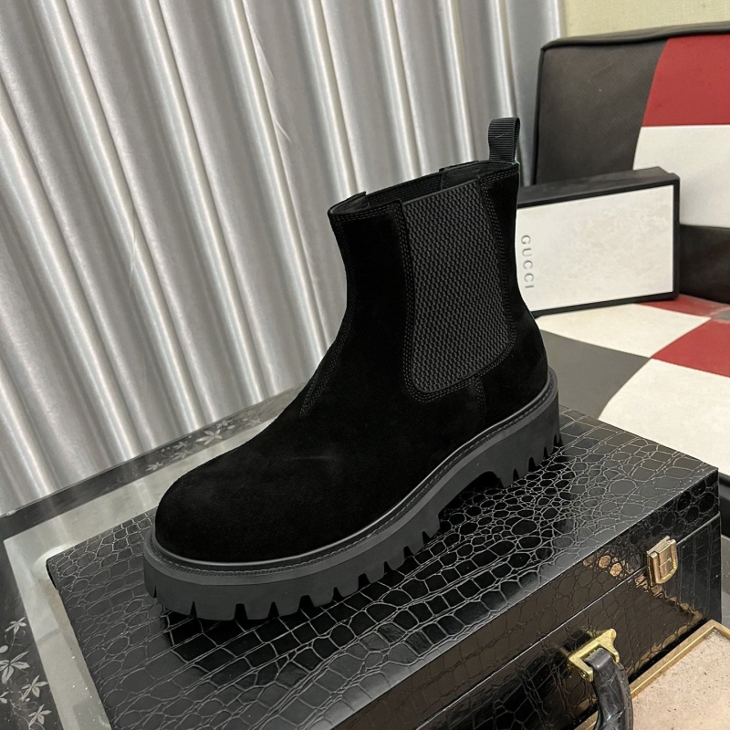 G*u*i boots
